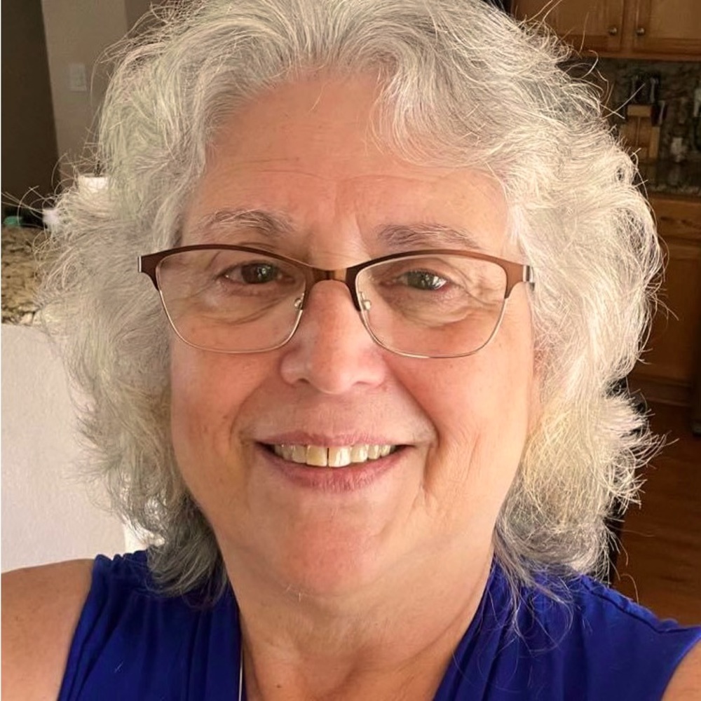 @Tina2all1976 is now Live. LIKE MY LISTING!!